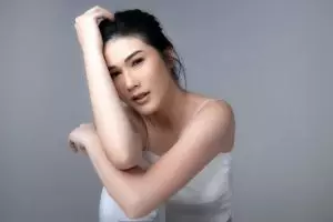 3 Tips cantik ala Stevianne Agnecya, perempuan Indonesia wajib coba