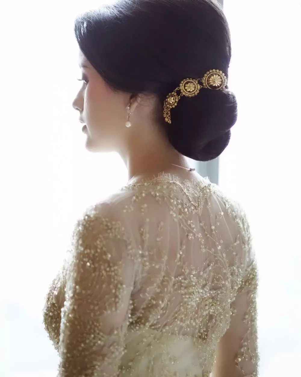 Potret Sarah Menzel di pernikahan Aurel dan Atta © 2021 brilio.net