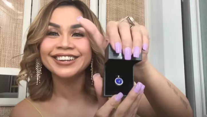 suvenir rangkaian acara Atta Aurel © 2021 brilio.net