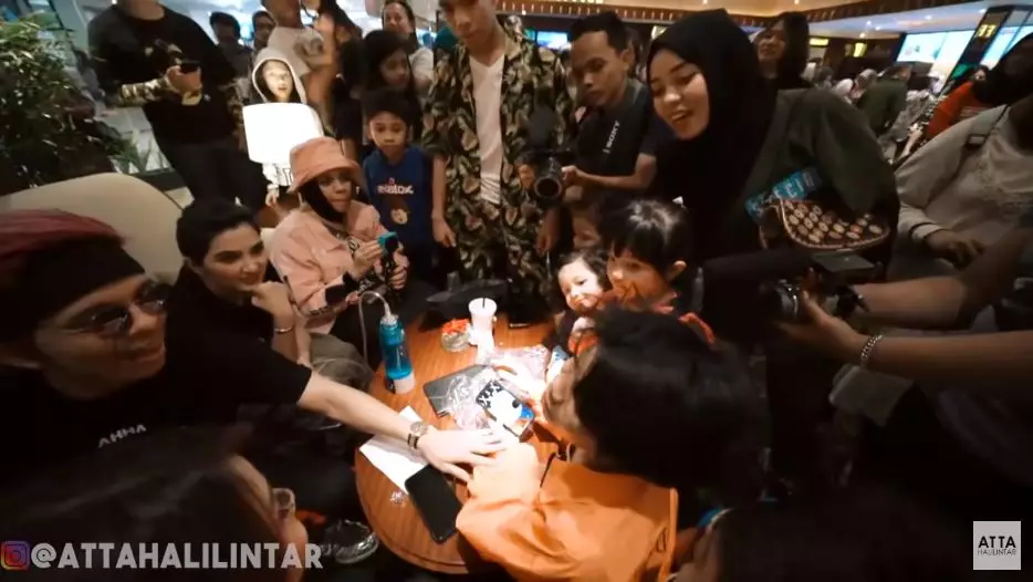 Momen kebersamaan Atta Halilintar dan Ashanty © Istimewa Momen kebersamaan Atta Halilintar dan Ashanty © Istimewa