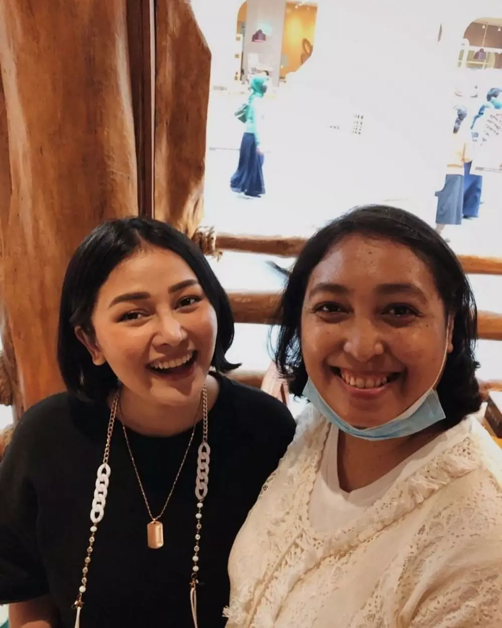 Momen ulang tahun Mutia Ayu ke-26 tahun © 2021 brilio.net Momen ulang tahun Mutia Ayu ke-26 tahun © 2021 brilio.net