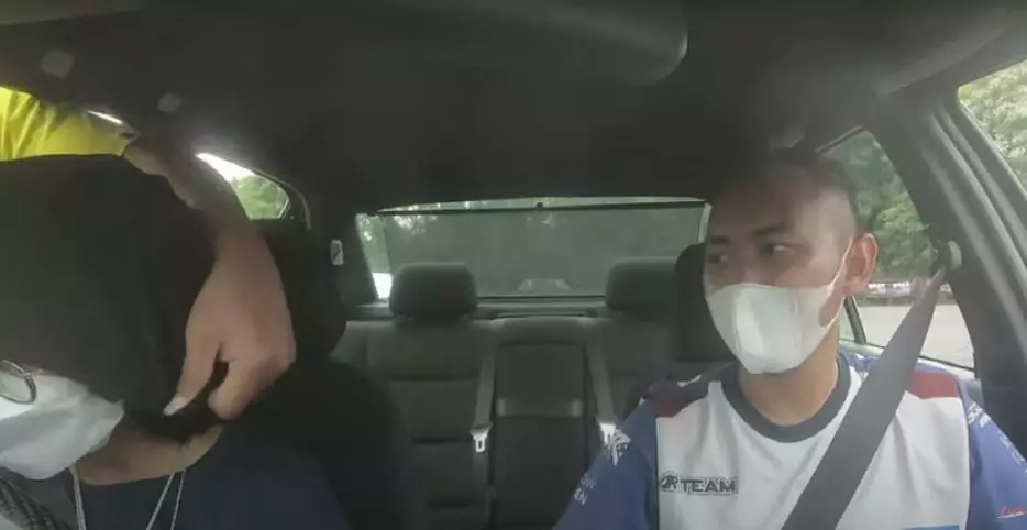 11 Momen menegangkan Cinta Kuya drifting, kepalanya ditutup kain hitam Youtube/cinta