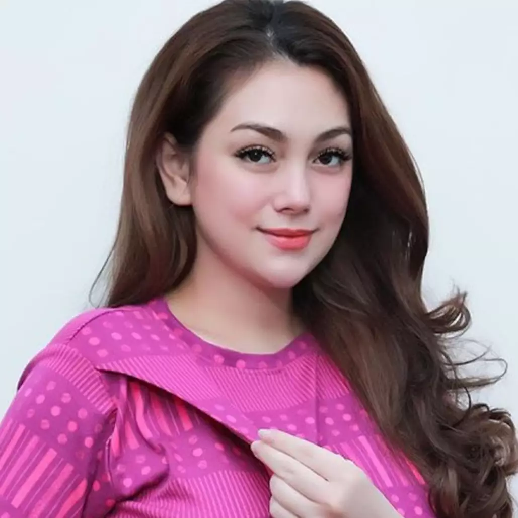 12 Potret rumah baru Celine Evangelista, mewah dilengkapi lift