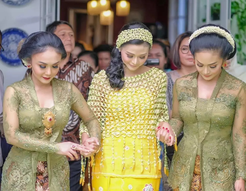 Kebaya Yuni Shara © 2021 brilio.net