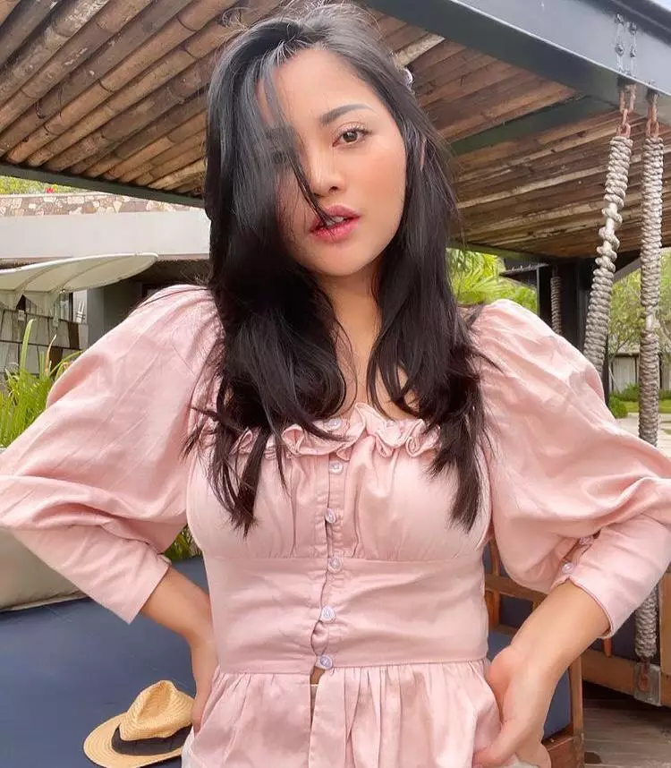 Cerita haru 10 seleb Indonesia yang alami gangguan mental berbagai sumber Cerita haru 10 seleb Indonesia yang alami gangguan mental berbagai sumber