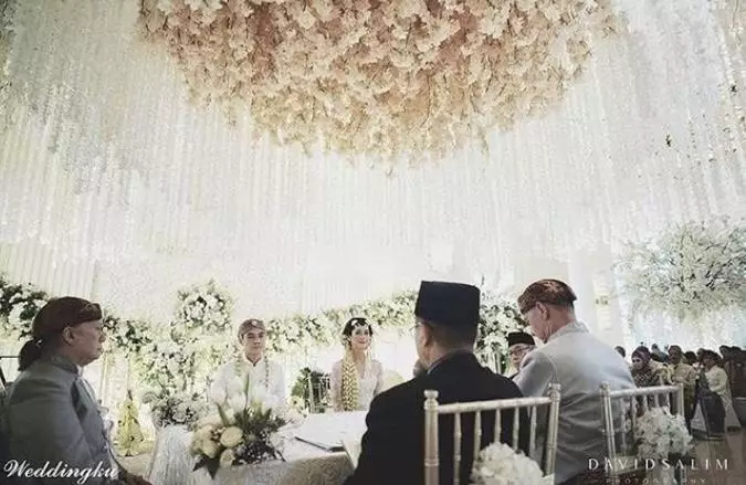 10 Pernikahan artis yang hadirkan pejabat sebagai saksi berbagai sumber 10 Pernikahan artis yang hadirkan pejabat sebagai saksi berbagai sumber