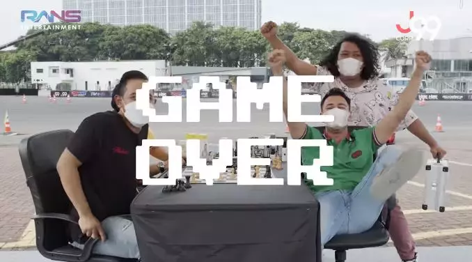 Momen Raffi Ahmad tantang GM Irene © 2021 brilio.net Momen Raffi Ahmad tantang GM Irene © 2021 brilio.net