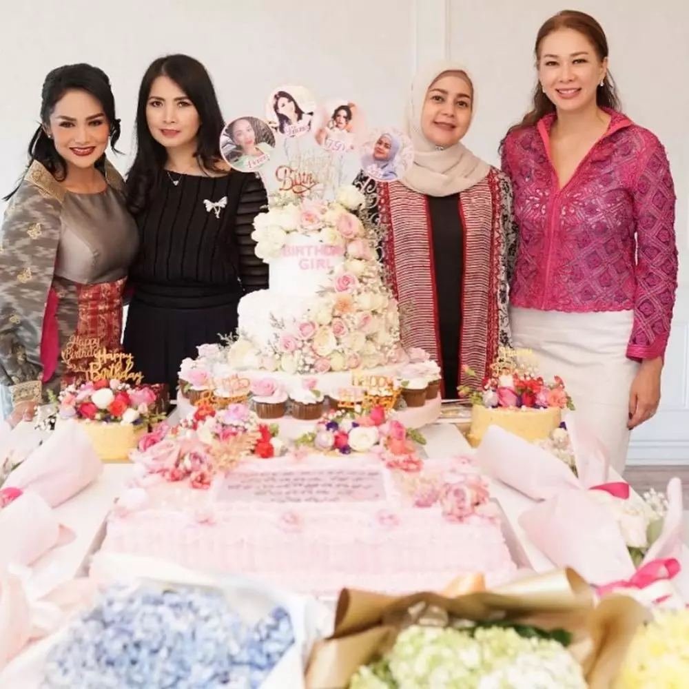 KD dan Liliana kompak © Instagram KD dan Liliana kompak © Instagram