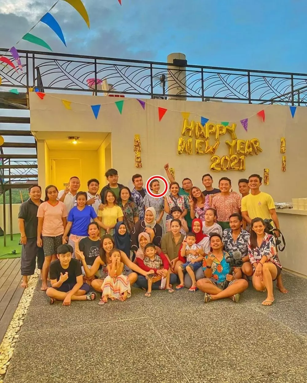 momen hangat sarah menzel dengan keluarga azriel © berbagai sumber momen hangat sarah menzel dengan keluarga azriel © berbagai sumber