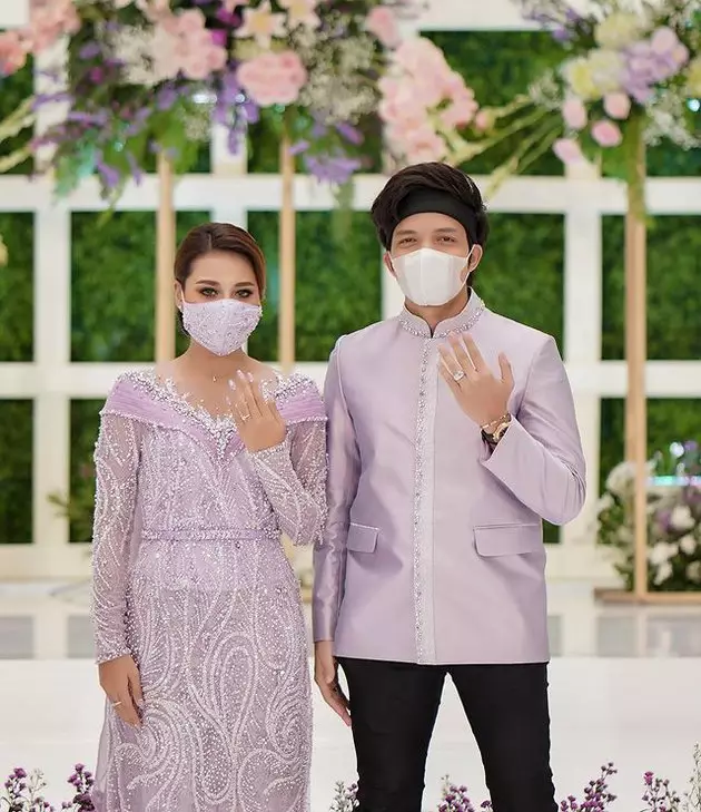 potret cincin nikah atta aurel yang harganya fantastis Berbagai sumber