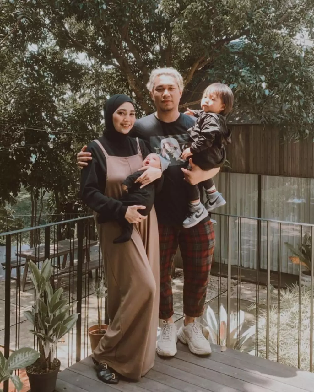 bisnis istri anak band © 2021 brilio.net