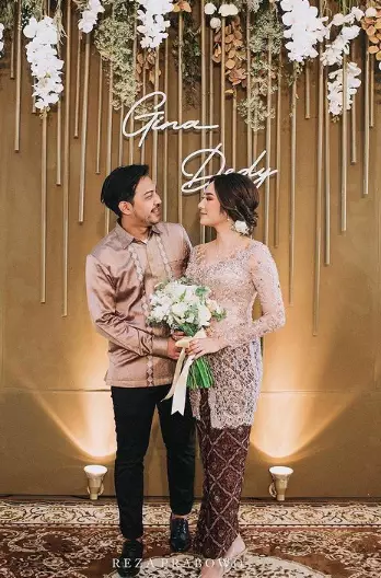Gaya 7 selebgram berkebaya saat lamaran, siapa paling curi perhatian? berbagai sumber Gaya 7 selebgram berkebaya saat lamaran, siapa paling curi perhatian? berbagai sumber