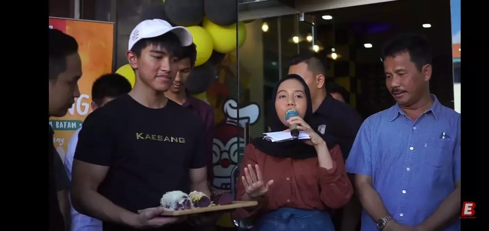 Kaesang dan Nadya Arifta kerja bareng © 2021 brilio.net Kaesang dan Nadya Arifta kerja bareng © 2021 brilio.net