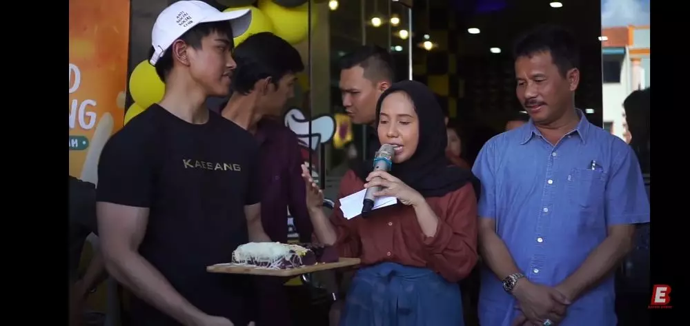 Kaesang dan Nadya Arifta kerja bareng © 2021 brilio.net Kaesang dan Nadya Arifta kerja bareng © 2021 brilio.net