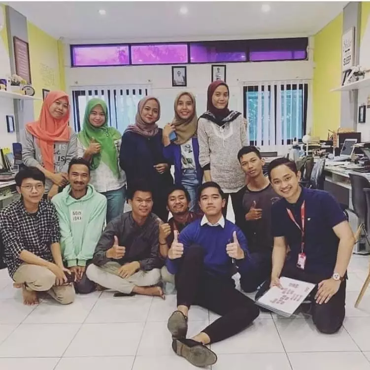 Kaesang dan Nadya Arifta kerja bareng © 2021 brilio.net Kaesang dan Nadya Arifta kerja bareng © 2021 brilio.net