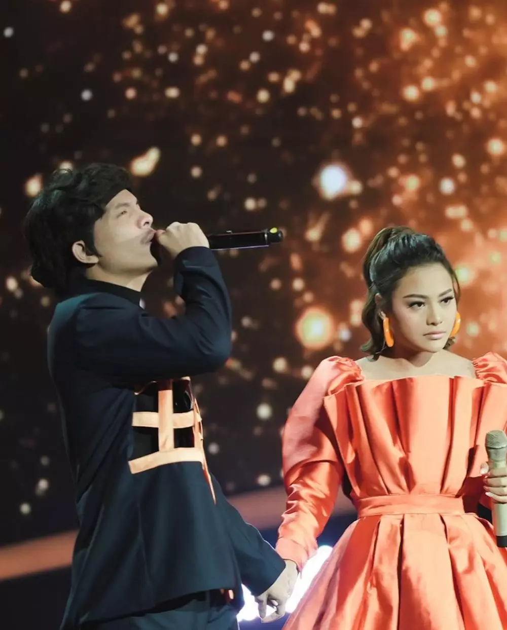 Momen mesra Atta Aurel setelah menikah © 2021 brilio.net