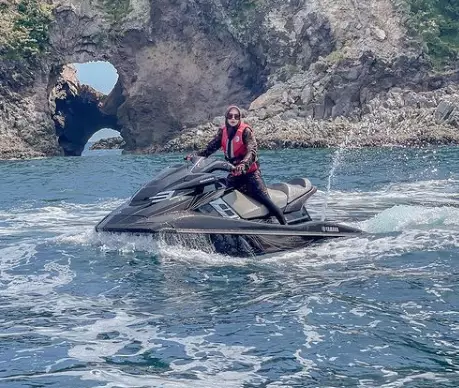 selebgram main jetski istimewa