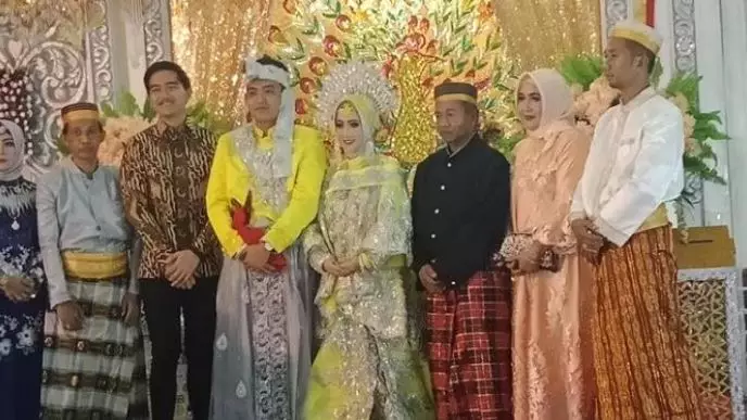 Kaesang ke kondangan © 2021 brilio.net Kaesang ke kondangan © 2021 brilio.net