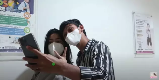 Feli cek kehamilan diantar Caesar Hito Berbagai sumber Feli cek kehamilan diantar Caesar Hito Berbagai sumber