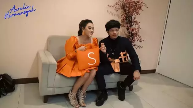 Atta Aurel kerja bareng setelah menikah Berbagai sumber Atta Aurel kerja bareng setelah menikah Berbagai sumber