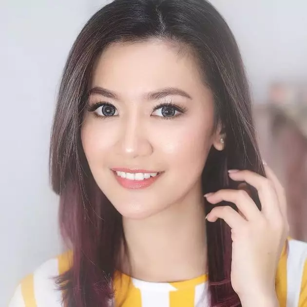 potret terbaru asty ananta Berbagai sumber