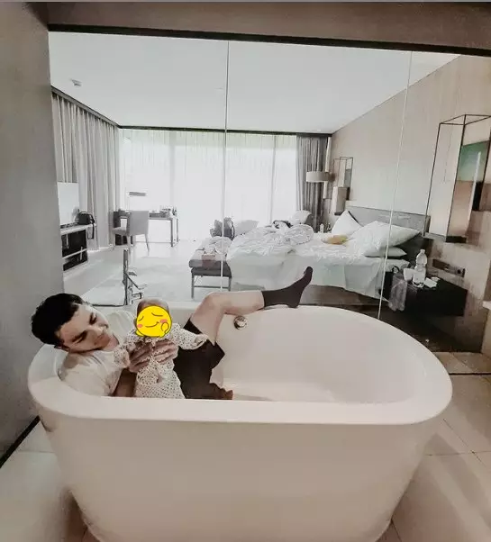 Rizky Alatas momong anak © 2021 Instagram/@rizkyalatas