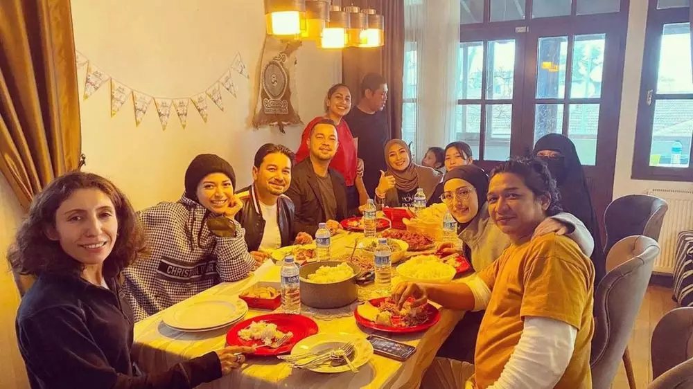 Liburan di turki pasha dan teman artis Instagram