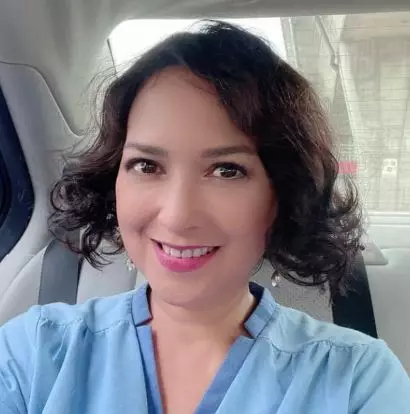 10 Potret Ira Wibowo pamer gaya rambut baru, tampil lebih fresh berbagai sumber