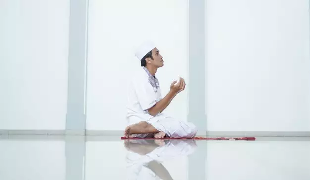 Bacaan doa sholat subuh © freepik.com