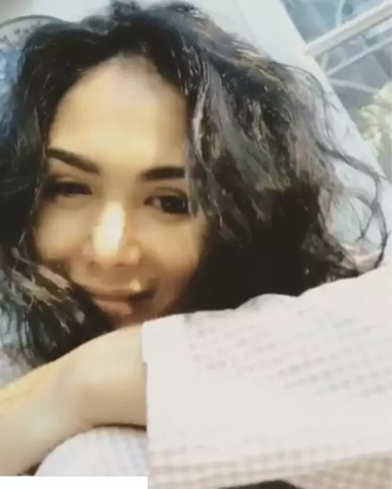 Yuni Shara saat bangun tidur © Instagram