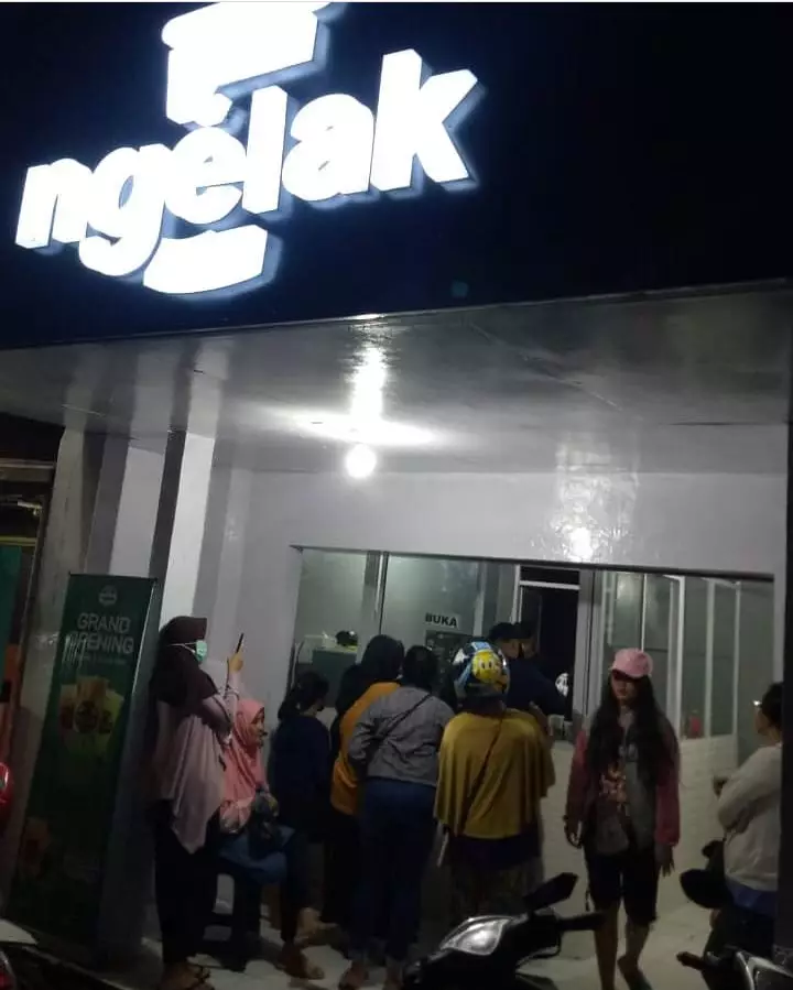 Nama lucu kios minuman © berbagai sumber