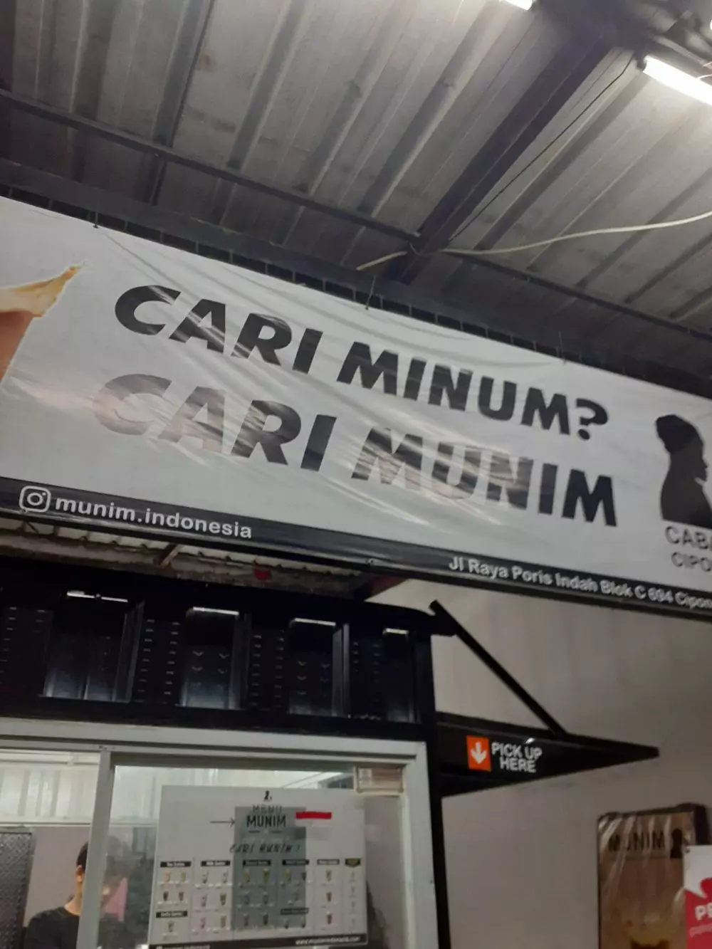 Nama lucu kios minuman © berbagai sumber