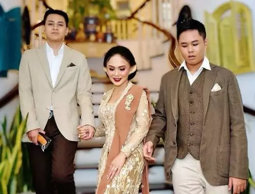 potret cavin putra yuni shara Instagram