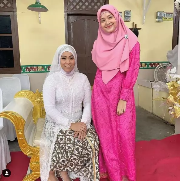 pernikahan Bulik Wiwik dan Mang Darma © 2021 Instagram pernikahan Bulik Wiwik dan Mang Darma © 2021 Instagram