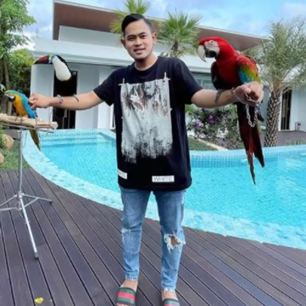 7 Potret villa mewah Gilang Juragan 99 'Crazy Rich Malang'