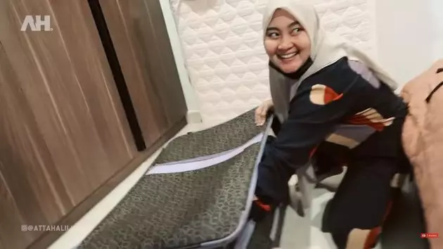 malam pertama atta aurel Berbagai sumber