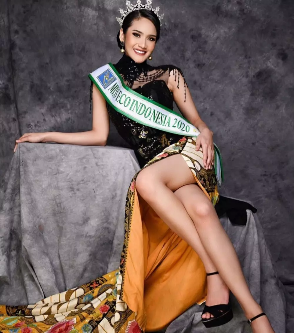 9 Potret Intan Wisni, finalis Miss Eco Internasional yang jadi sorotan © 2021 brilio.net 9 Potret Intan Wisni, finalis Miss Eco Internasional yang jadi sorotan © 2021 brilio.net