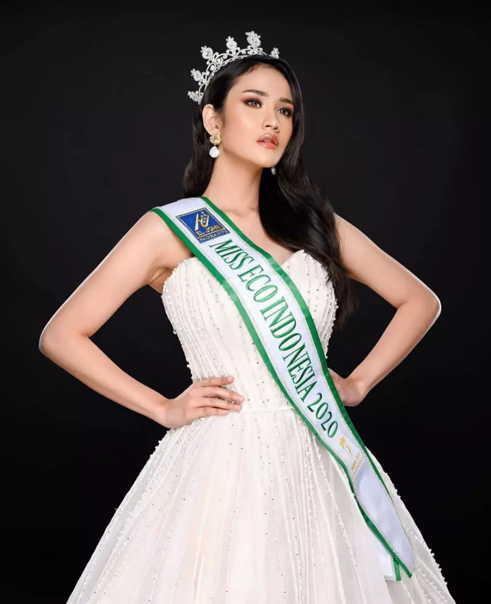 9 Potret Intan Wisni, finalis Miss Eco Internasional yang jadi sorotan © 2021 brilio.net 9 Potret Intan Wisni, finalis Miss Eco Internasional yang jadi sorotan © 2021 brilio.net