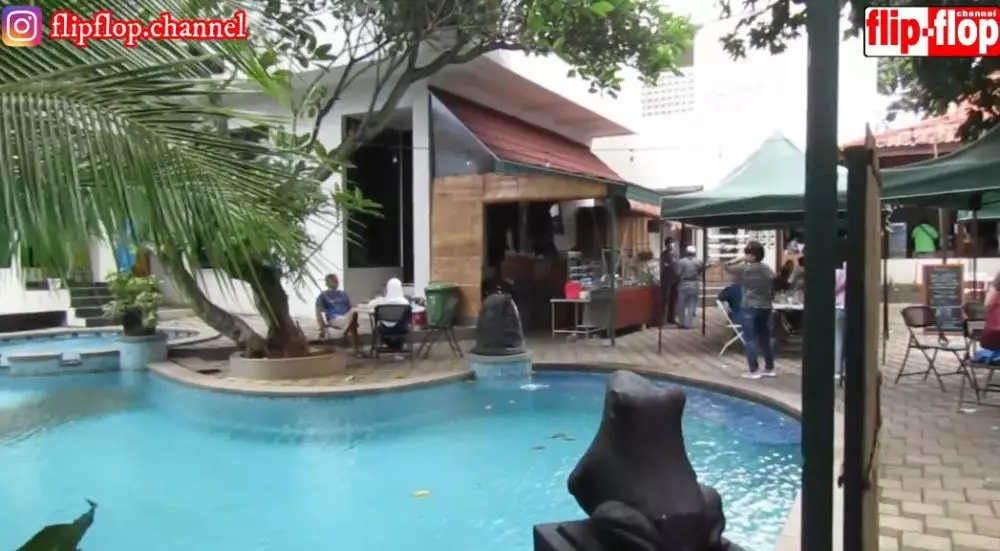 potret warung doel © YouTube