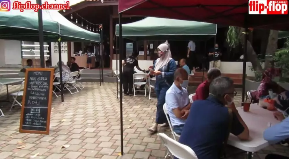 potret warung doel © YouTube