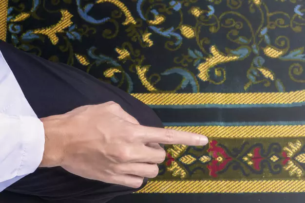 Hikmah dan manfaat sholat tahajud freepik.com