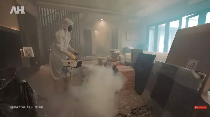 Momen Atta & Aurel buka kado pernikahan © 2021 brilio.net Momen Atta & Aurel buka kado pernikahan © 2021 brilio.net