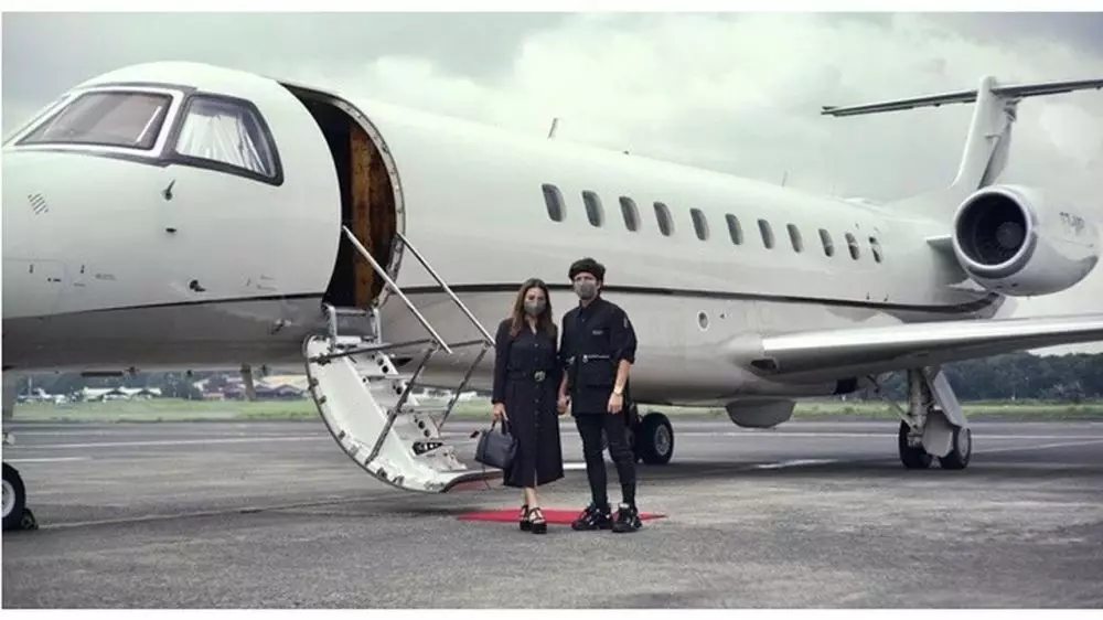 honeymoon atta dan aurel Instagram