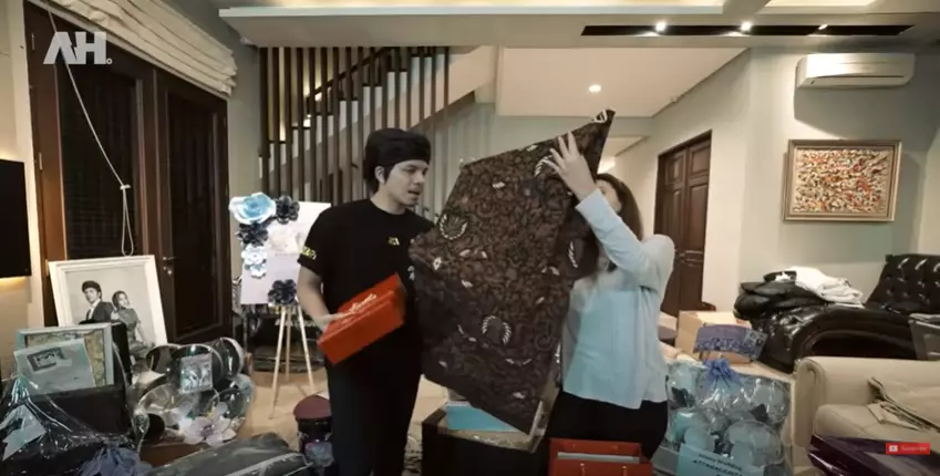 Seleb dapat kado istimewa dari Presiden Jokowi Instagram