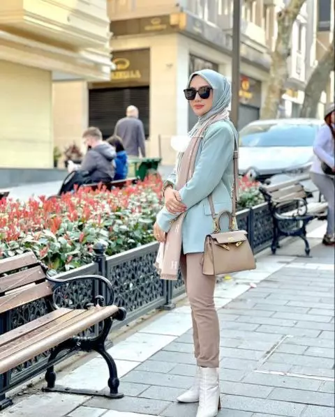 potret yulita liburan di turki Berbagai sumber