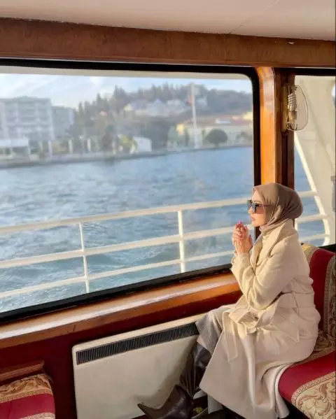 potret yulita liburan di turki Berbagai sumber