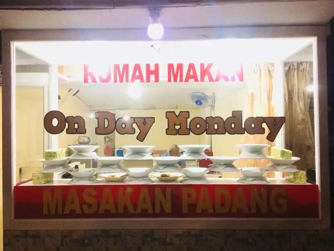 warung makan pakai bahasa Inggris © berbagai sumber