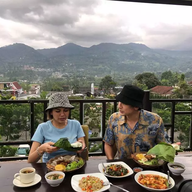 potret persahabatan nikita mirzani dan dimas beck © Instagram