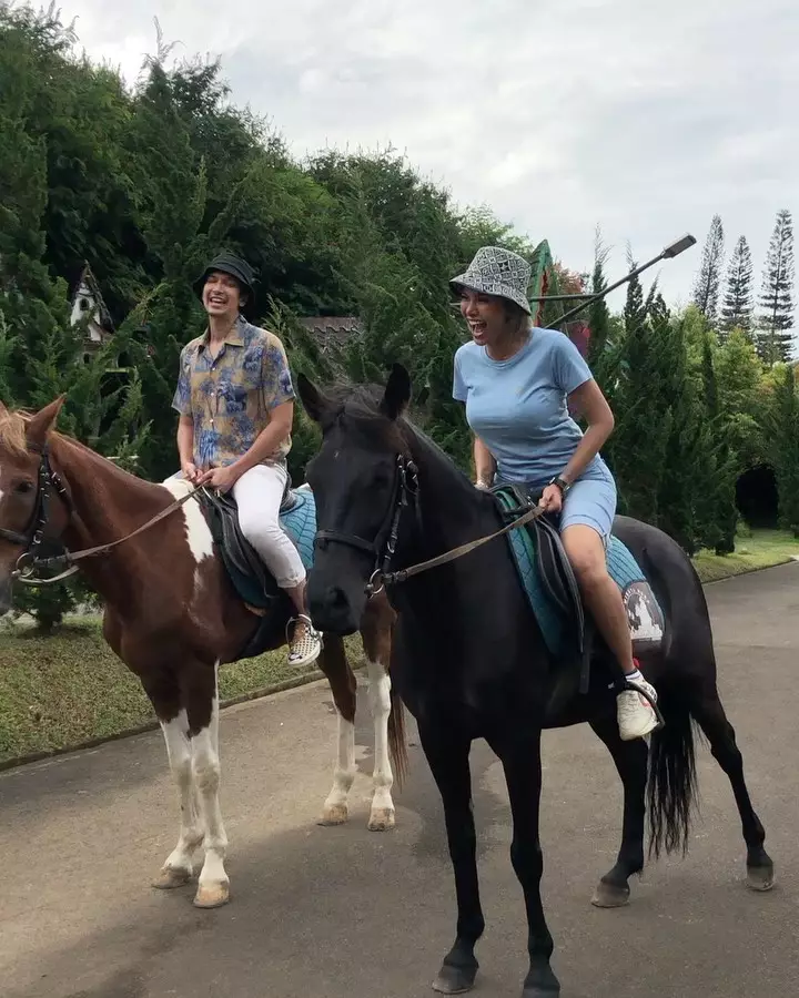 potret persahabatan nikita mirzani dan dimas beck © Instagram