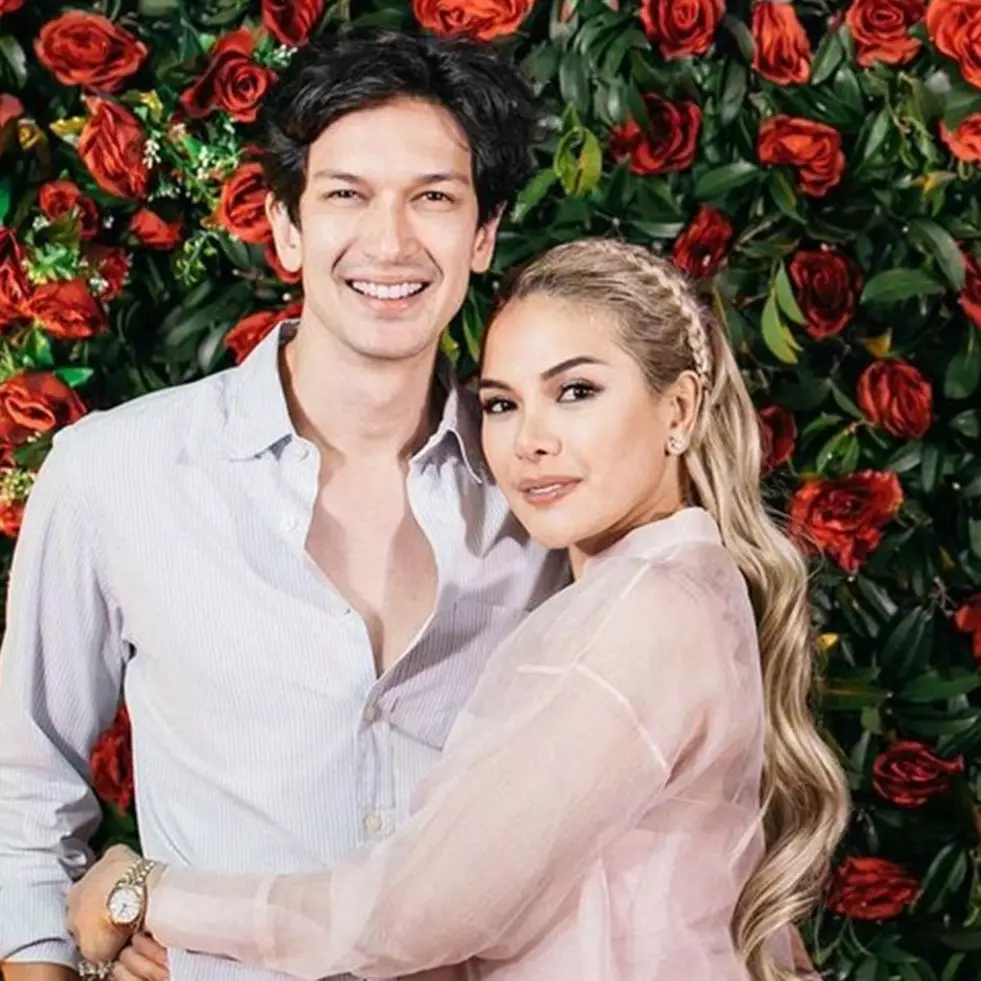 10 Potret persahabatan Nikita Mirzani dan Dimas Beck, bak pacaran